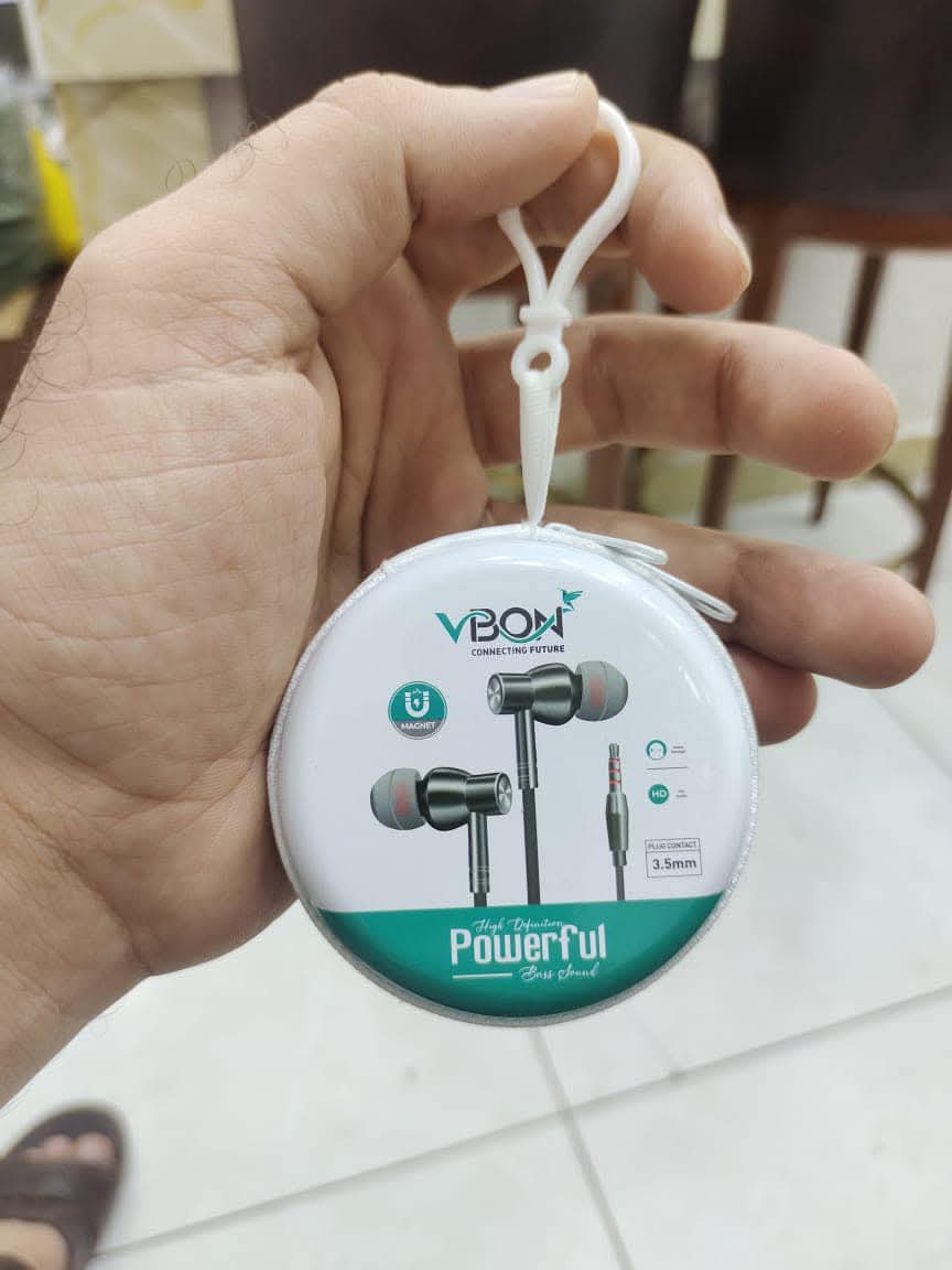 VBON Wired Earphones – Powerful Bass In-Ear Headphones | Magnetic Tangle-Free | Mic + Travel Case | 3.5mm Jack